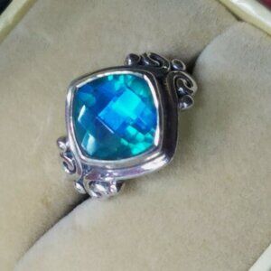 Gorgeous sterling silver Caribbean quartz ring